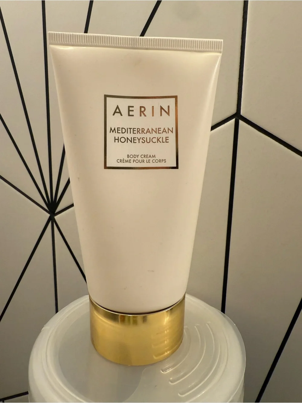 AERIN Mediterranean Honeysuckle Body Cream 5 fl oz / 150 mL Luxury Moisturizer